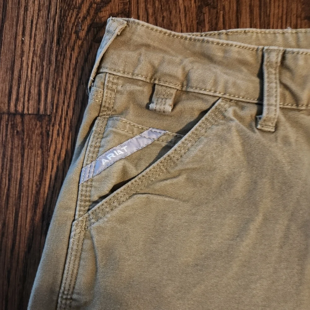 Ariat Men’s Rebar Made Tough Cargo Short in Field Khaki size 32